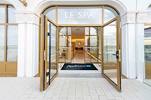 Radisson Blu MLB Eingangstür SPA Bereich