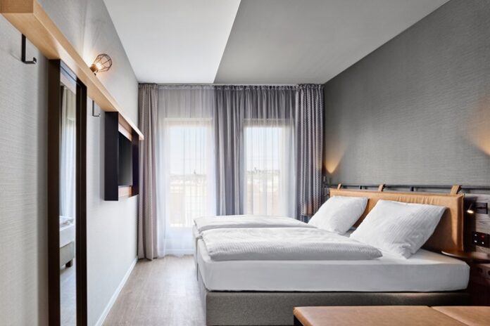 Ein Doppelzimmer in Saarbrückens neuem H2. Bild: H-Hotels GmbH/Florian Groehn