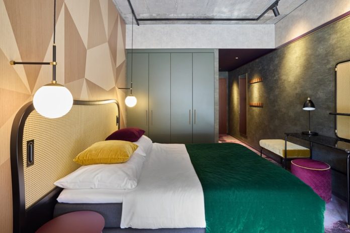 Ein Zimmer im Me and All Hotel Flims. Bild: Hyatt